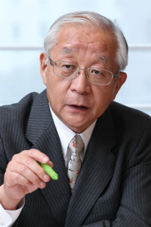 田﨑史郎氏