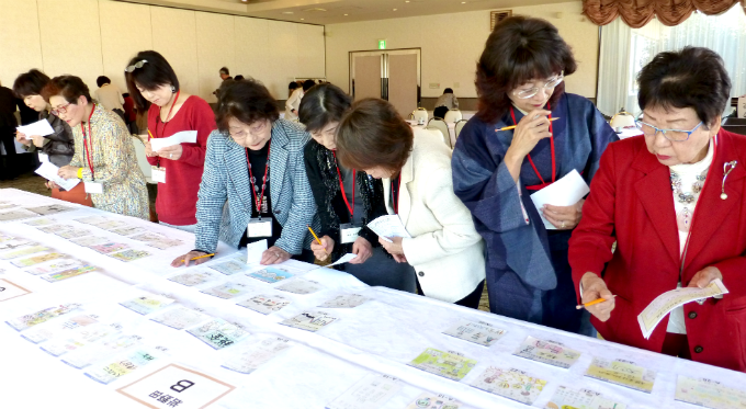 女性部会「2月例会(絵はがきコンクール審査)」