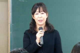 篠田陽子氏