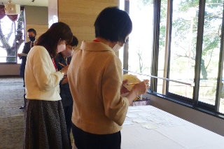 女性部会「絵はがきコンクール作品審査会」