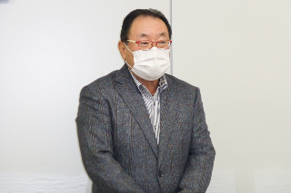 臼井潔 委員長