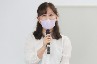 篠田陽子 氏