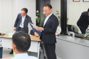 鈴木博幸 氏
