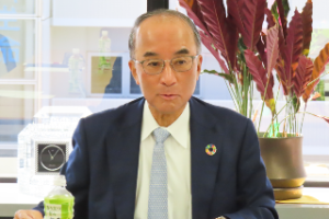 松野守男 委員長