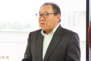 臼井潔 委員長