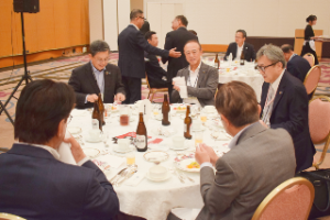 懇親会