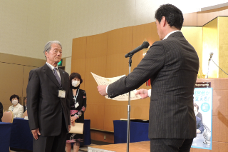 森益男 氏