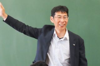 千賀英輝 広報委員