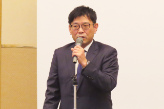 篠田修司 部会長