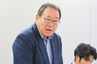 臼井潔 委員長 臼井潔 委員長